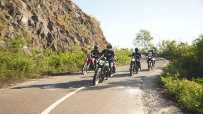 motor touring